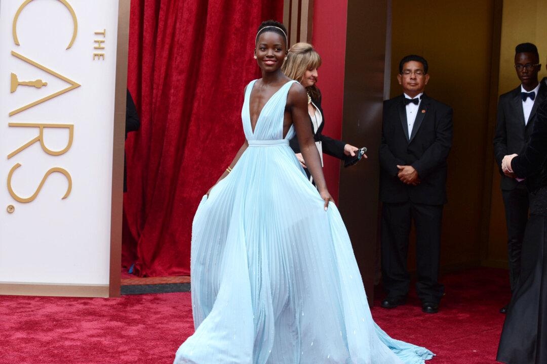 Oscars 2014 Red Carpet Dresses: Photos, Live Commentary