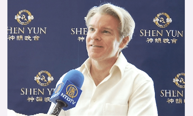 Committee Chairman Calls Shen Yun ‘First Class’