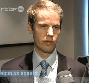 Chinese Embassy Seeks to Remove Shen Yun Banners in Brussels