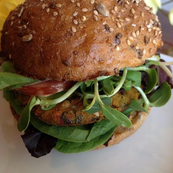 Salud Serves a Fresh Spin on the Basics