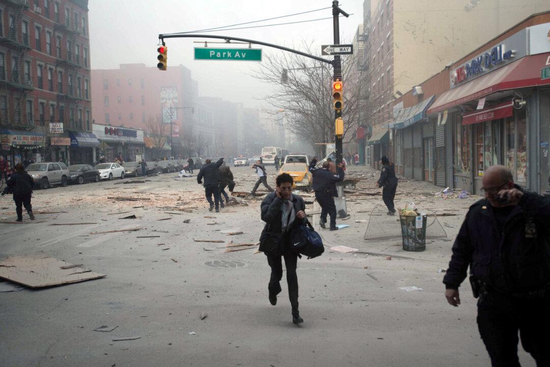 Many Accounts of Smelling Gas Before East Harlem Explosion, but No Calls Made, Say Officials