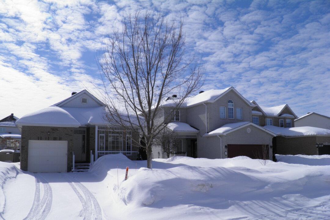 Canadian Households Getting Wealthier the Right Way