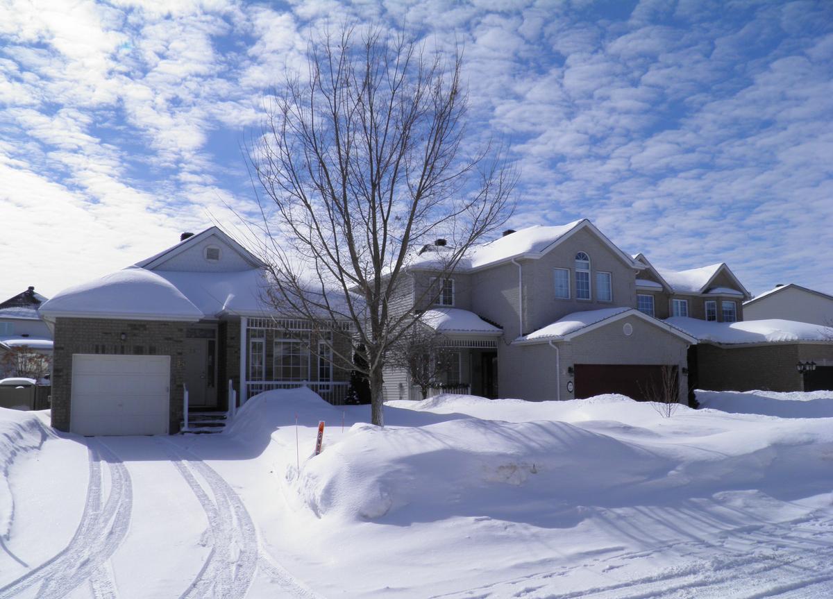 Canadian Households Getting Wealthier the Right Way