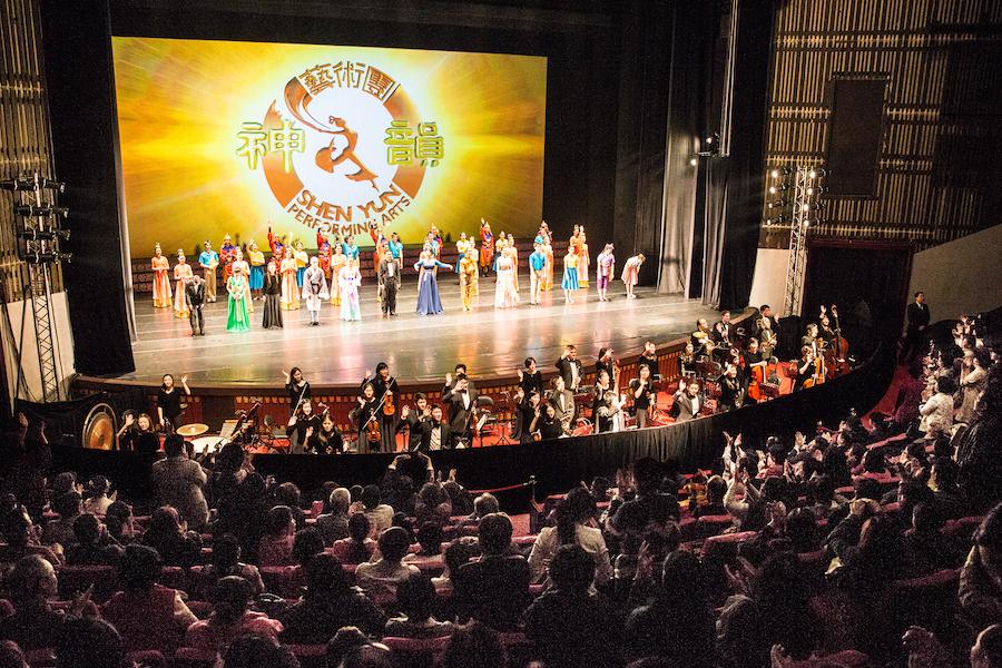 Chinese Tourists Visit Taipei Specifically For Shen Yun’s Performances