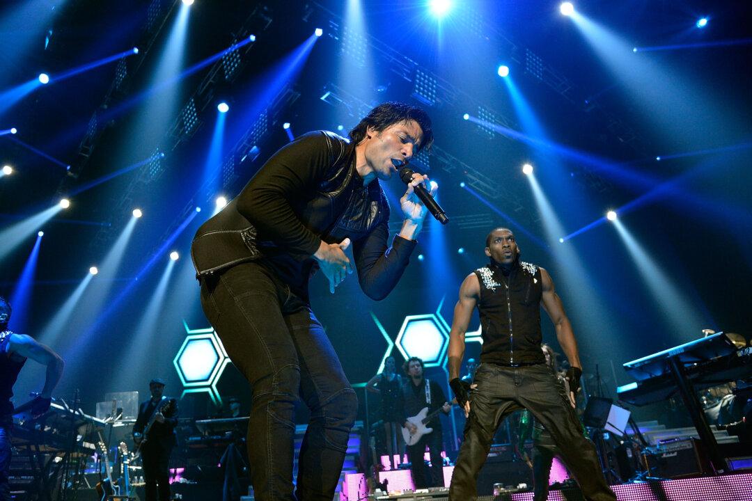 Chayanne’s Mom Dies: Irma Luz Arce Dead After Battle With Cancer in Puerto Rico