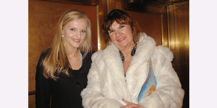 Southside Physician Visits Shen Yun