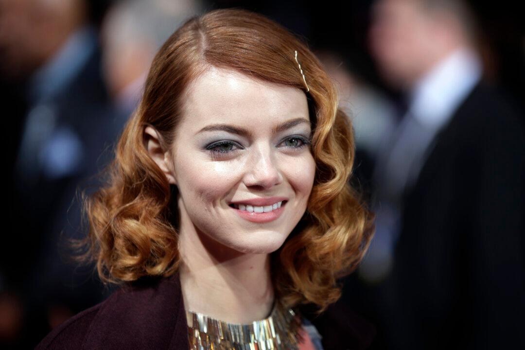 True Detective Season 2 Cast: Emma Stone Wants to Star With Kristen Wiig