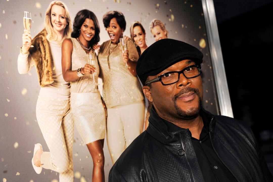 Tyler Perry Pays Off $434,000 in Layaway Items at Atlanta-Area Walmarts