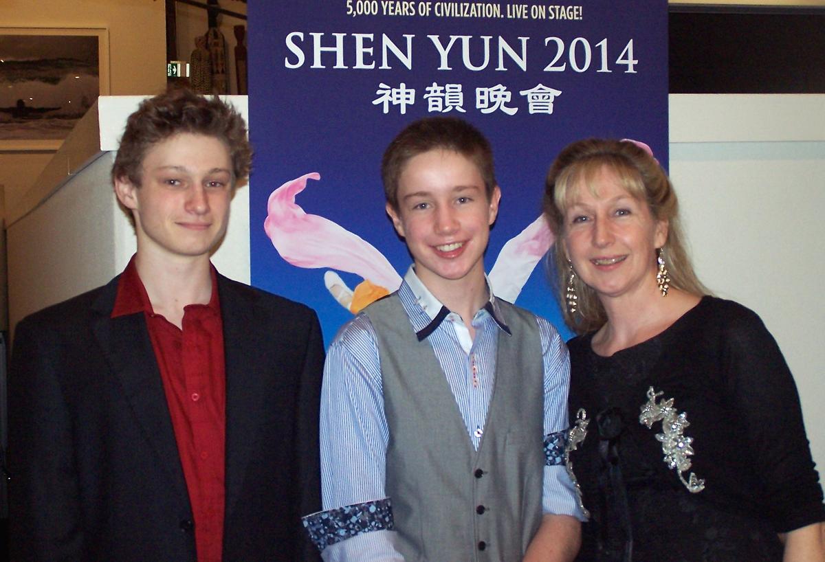 International Singer Speechless Over Shen Yun