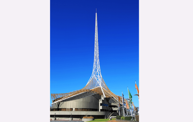 Filmmaker and Philosopher Praises Shen Yun for Commitment to Performing Arts