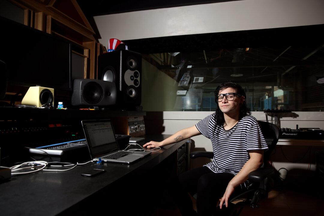 Skrillex: ‘Ragga Bomb’ Feat. Ragga Twins Video Goes Viral