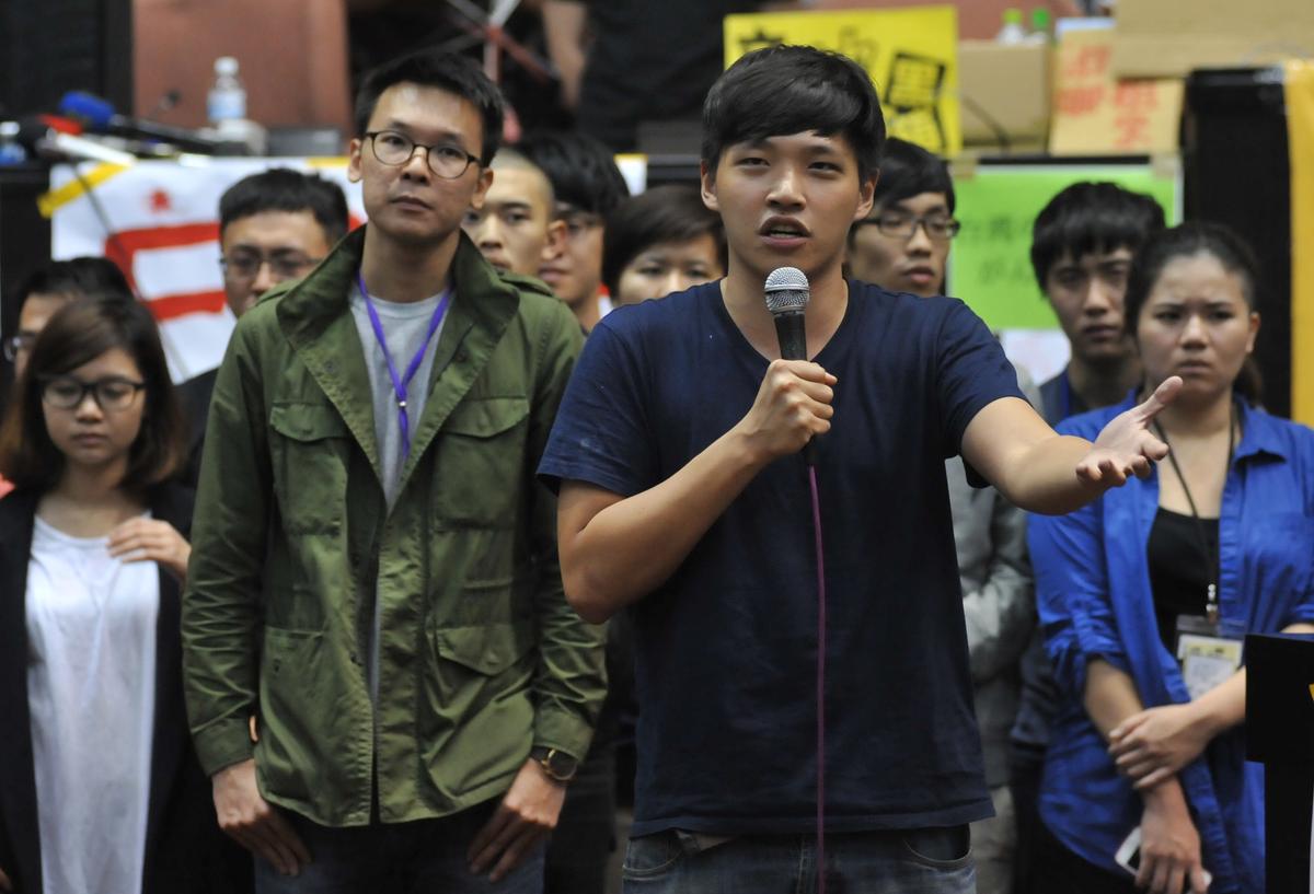 Taiwan Protesters End Occupation of Parliament