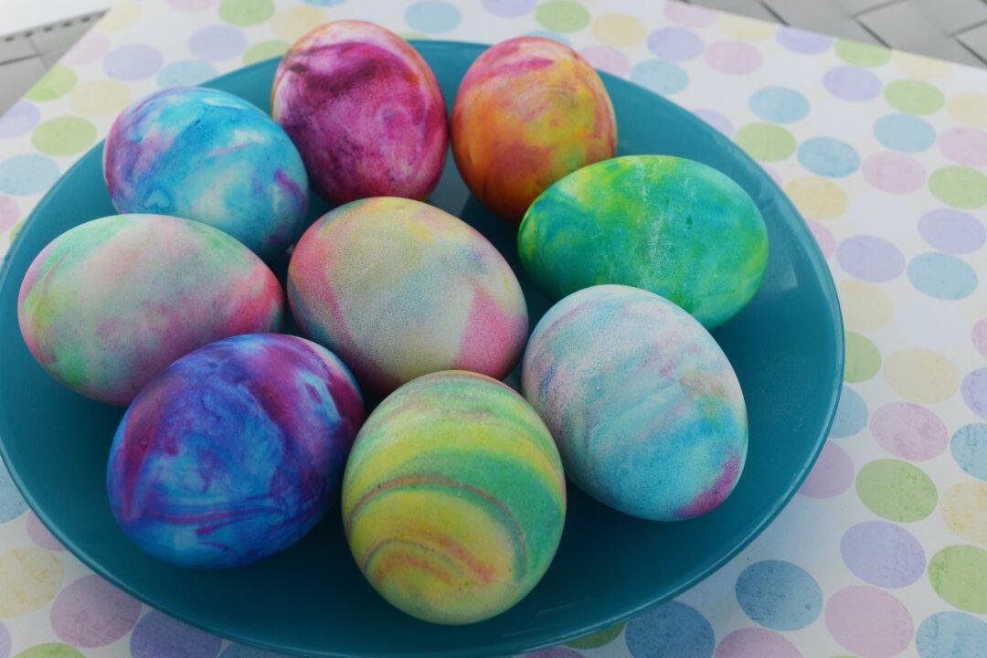 Easter 2014: Starbucks, McDonald’s, Burger King, Dunkin' Donuts, KFC, Subway, Domino’s, Pizza Hut, Taco Bell Open, Closed?