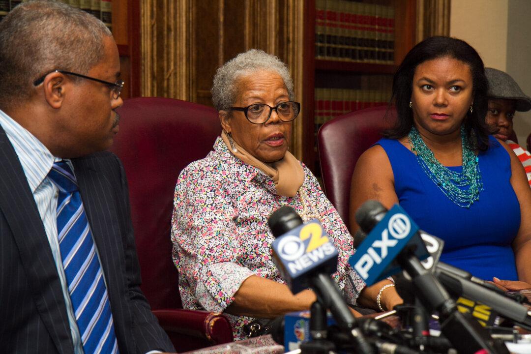 Family of Inmate Who Died in Hot Cell to Sue for $25 Million