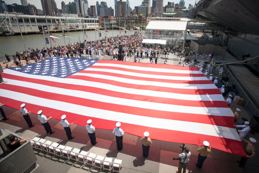 In Memorial Day Speech, Mayor Commits to Ending Veteran Homelessness (+Video)