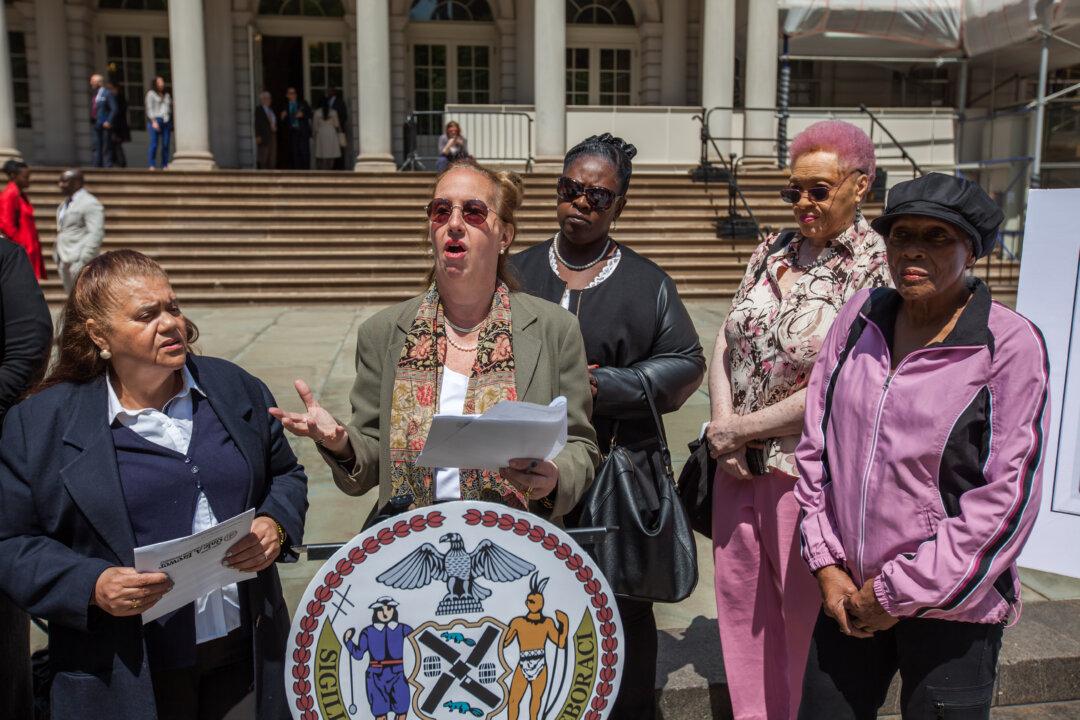 Women Officials Ask More Women to Vote