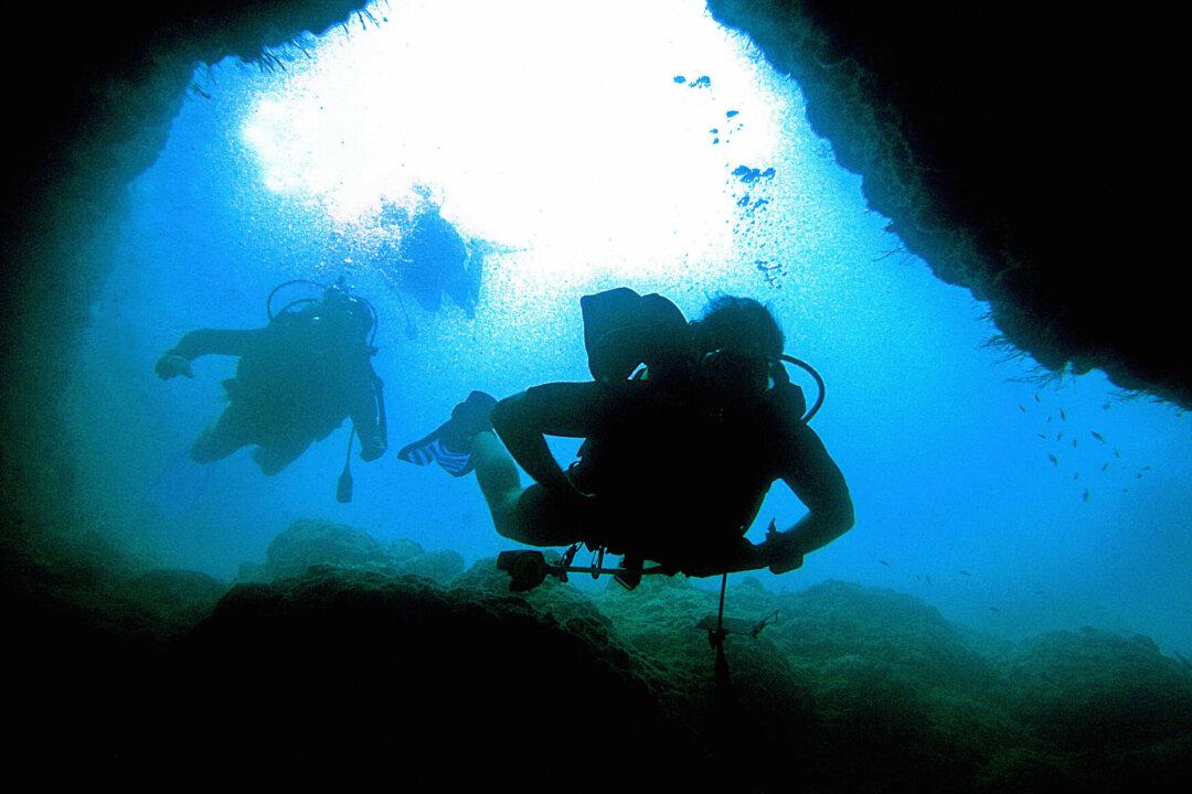 Underwater Discovery in Submerged Mexican Cave Provides Glimpse of First Americans