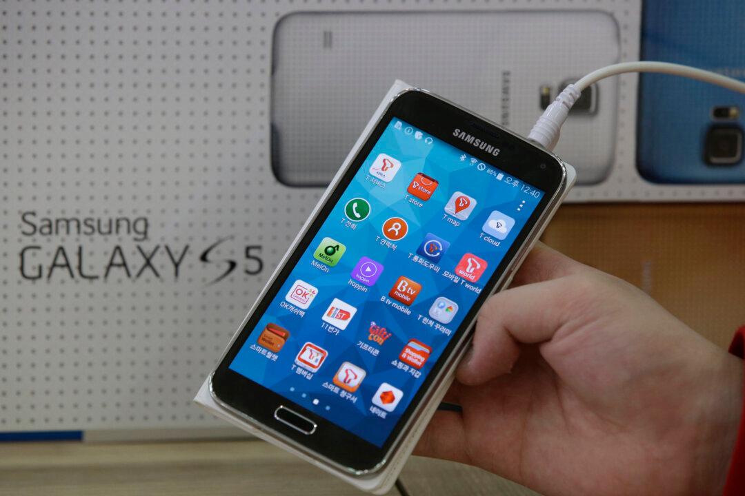 Galaxy S5 ‘Prime’ Rumors, Release Date: Metal Body Galaxy F Photo Leaked, Release in Fall?