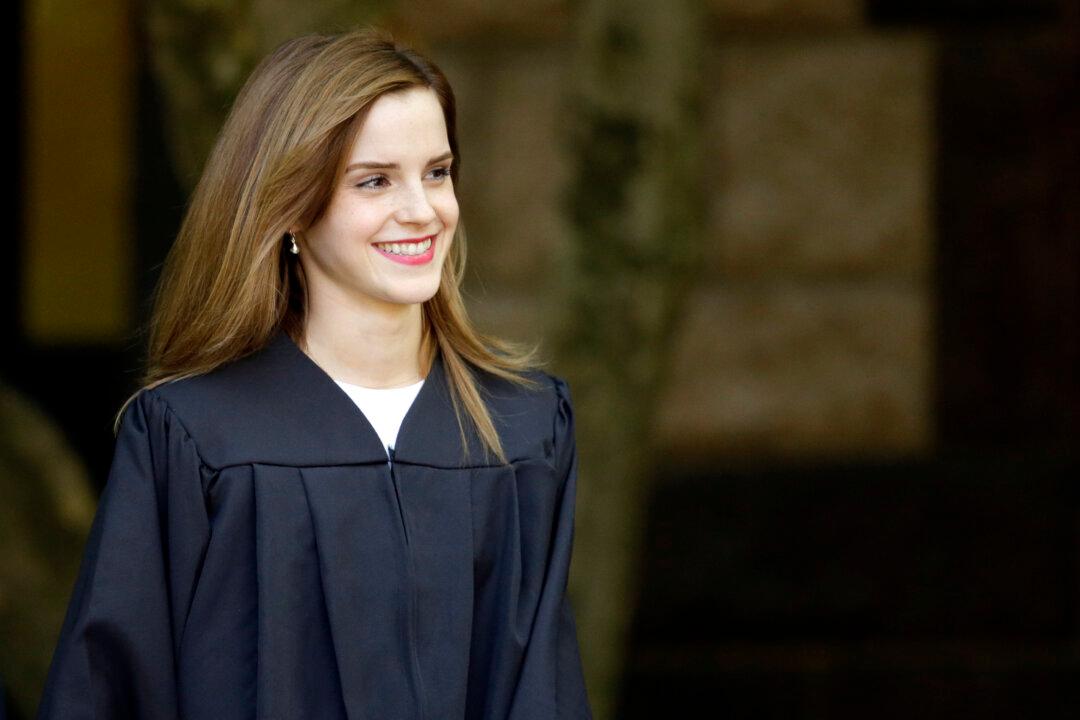 Emma Watson Nude Photos Hoax: Taylor Swift Praises Actress for Speech