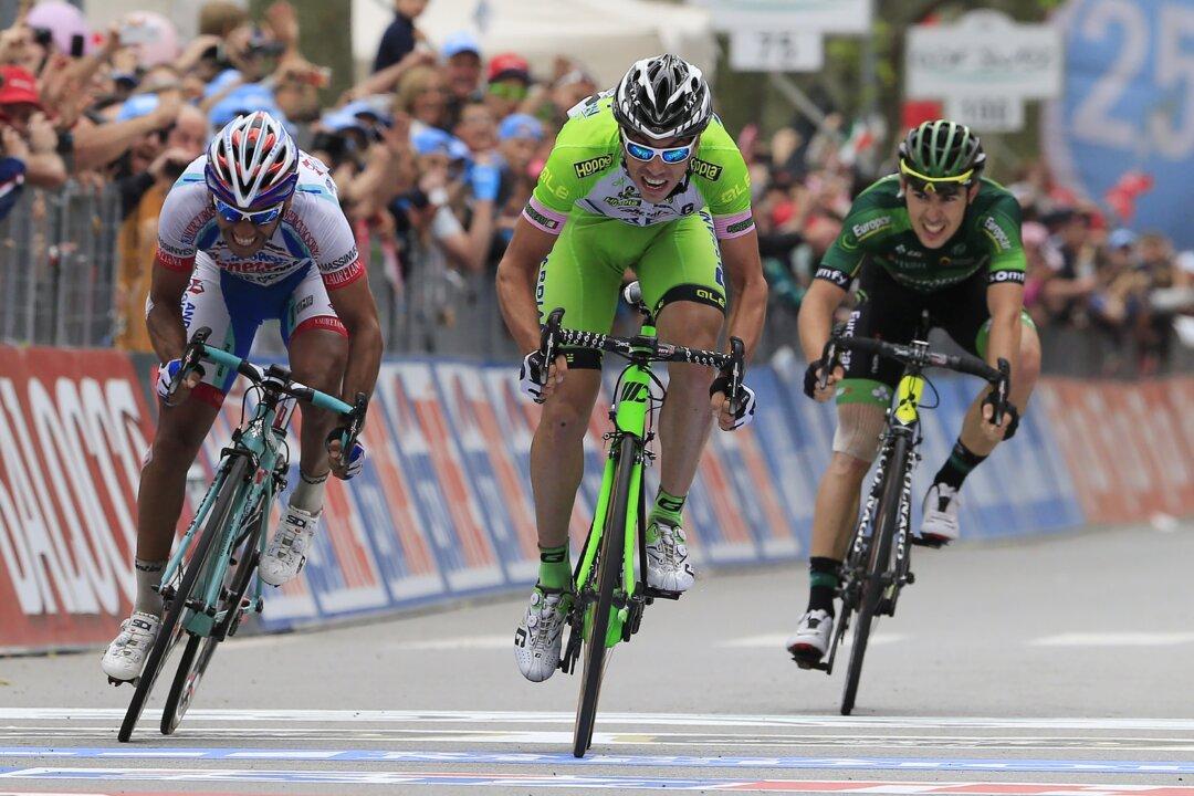 Canola Takes Breakaway Win for Bardiani in Giro d'Italia Stage 13