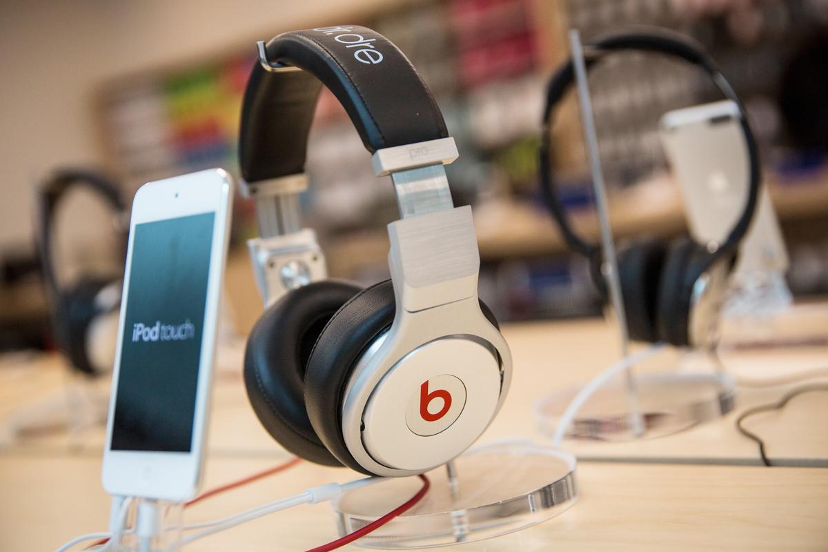 The Secret To Beats Headphones’ Success? Artificial Weights