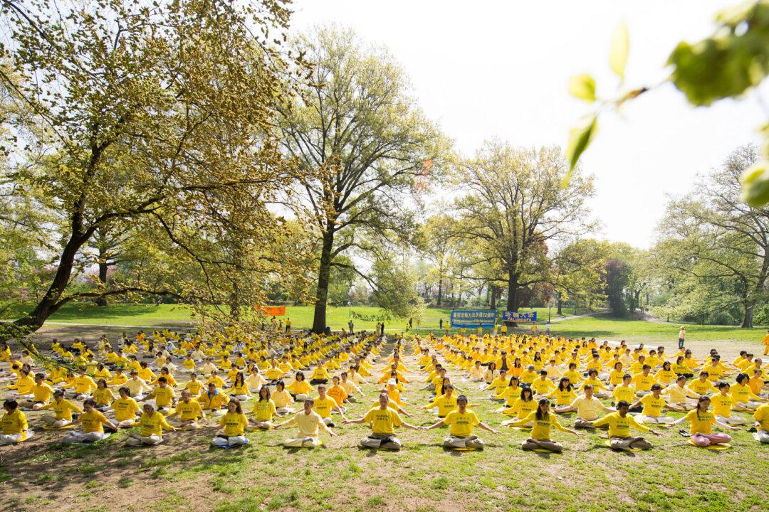 A Week of Events for World Falun Dafa Day in New York City (Photo Gallery)