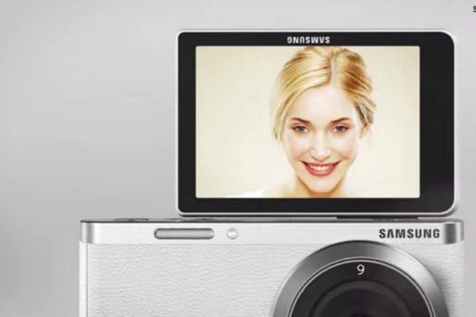 Samsung’s ‘Selfie’ Camera Eliminates Awkwardness, Keeps the Fun
