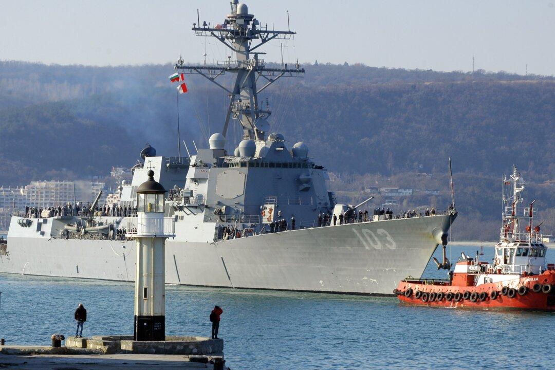 US Navy to Send 2 Warships to Black Sea as Russia-Ukraine Tensions Simmer
