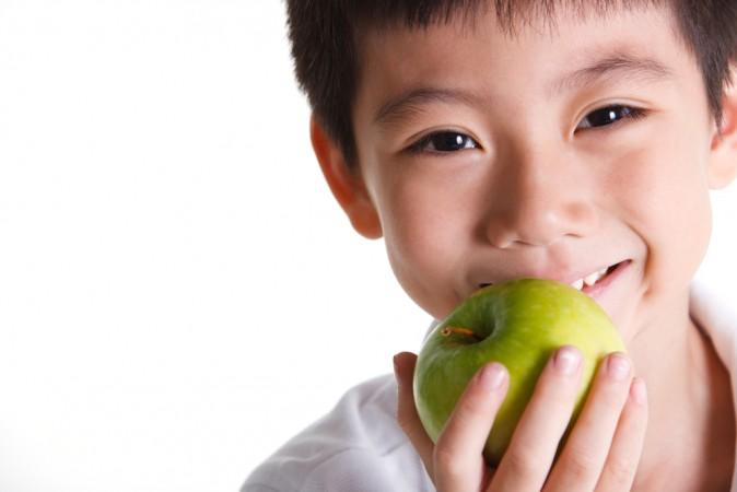 Top 15 Dirtiest and 15 Cleanest Fruits and Veggies