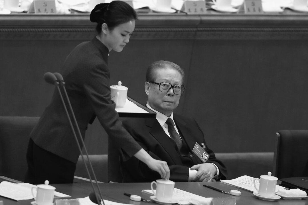 Mistress Rumors About Former Chinese Leader Churn Online