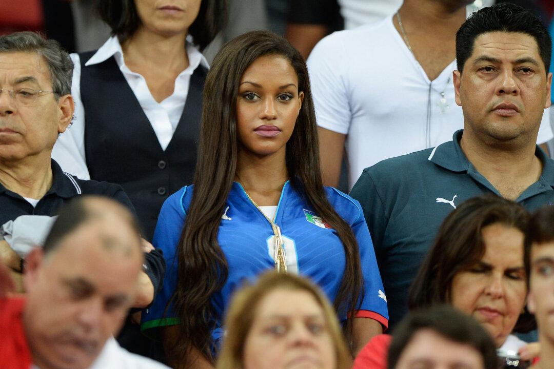 Mario Balotelli Fiancée Fanny Neguesha Takes to Instagram to Show Support for Italy at World Cup 2014