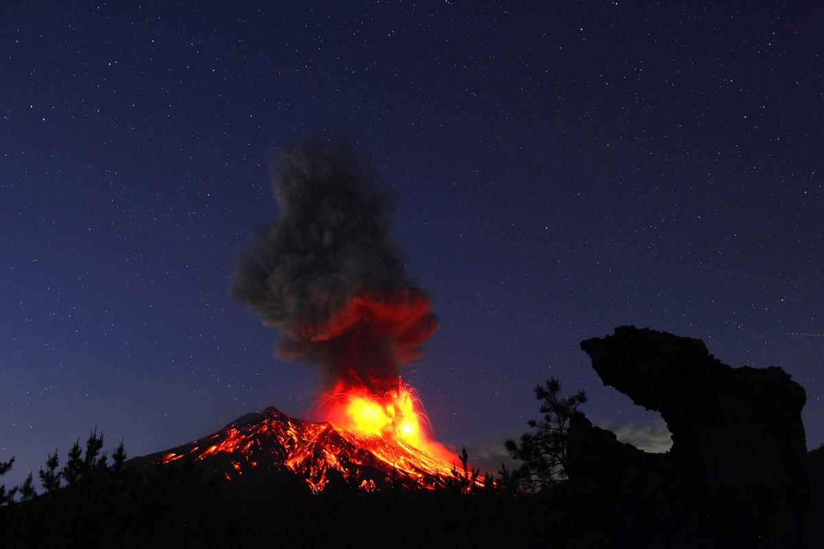 Photographer Takehito Miyatake Captures the Nocturnal Lights of Japan