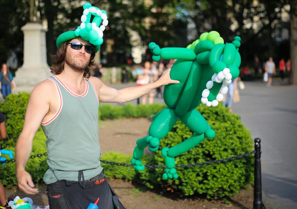 This Is New York: John Murdock, a Philosophical Balloon Man