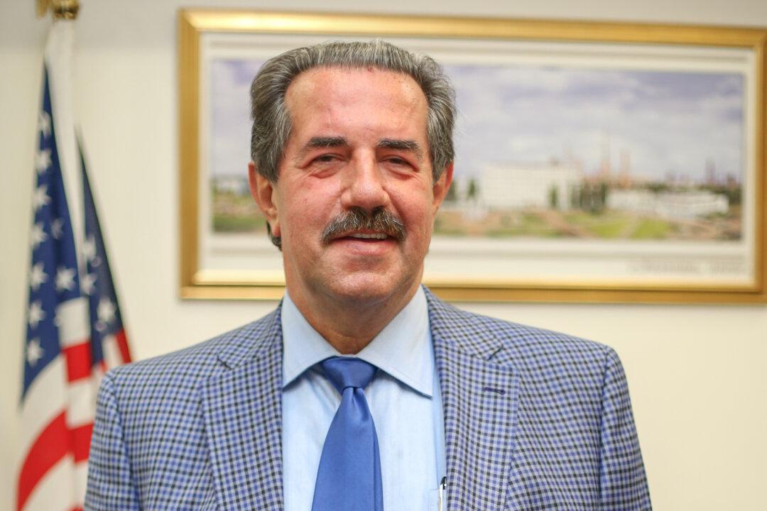 This Is New York: Alex Rovt, a Billionaire Who Listens to His Mother