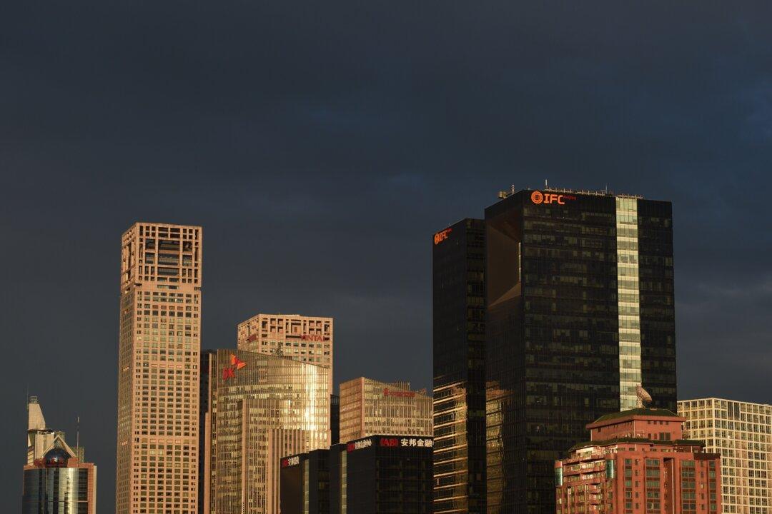 Striking a Deal With Mephistopheles Won’t End Well