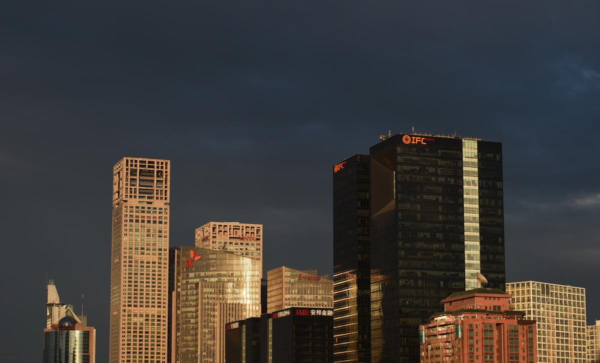 Striking a Deal With Mephistopheles Won’t End Well