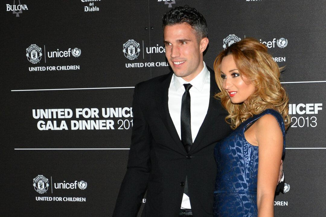 Robin van Persie’s Wife Bouchra van Persie Pictures and Info (+Video)
