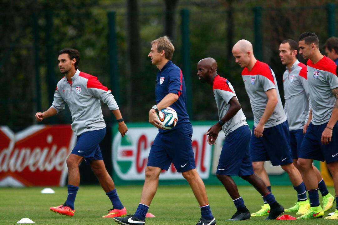 World Cup Streaking Fan Video: Man Runs Onto Field in US Belgium Match