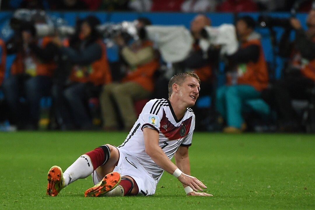 Bastian Schweinsteiger Injury Today: Cristoph Kramer Replaces German Midfielder Against Algeria (+Photos)