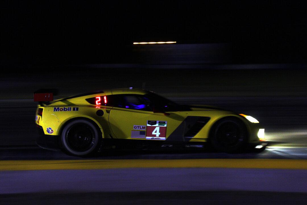 GT Battle Lights Up the Night at Le Mans