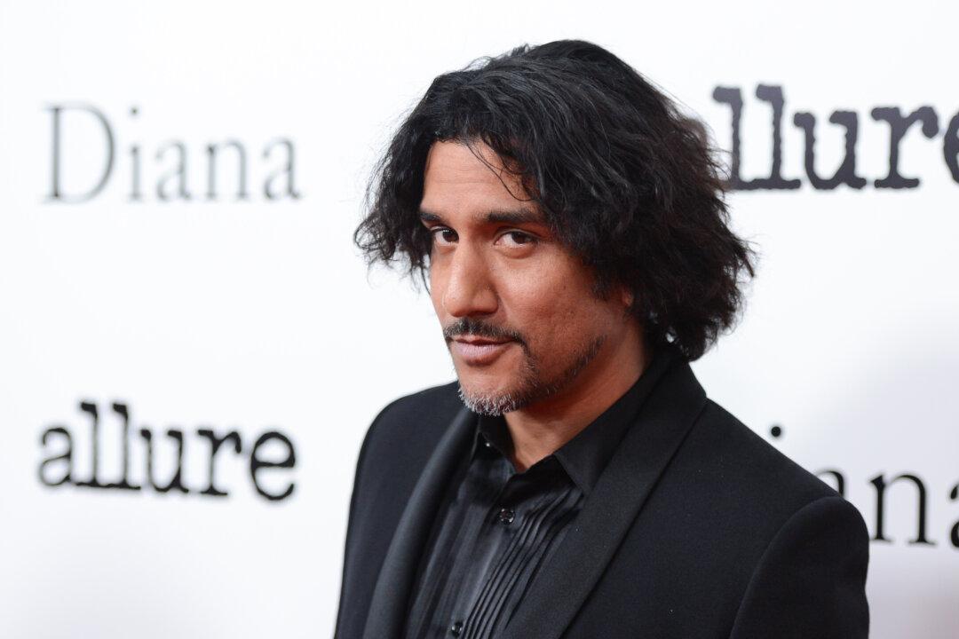 Sense8 Netflix Show: Cast, Plot Revealed for Upcoming Series From ‘Matrix’ Creators; Naveen Andrews, Daryl Hannah Included