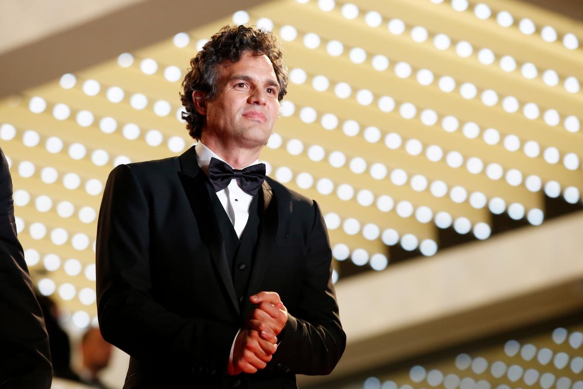 Mark Ruffalo Talks The Hulk; Says Robert Downey Jr. Is ‘Like an Older Brother’