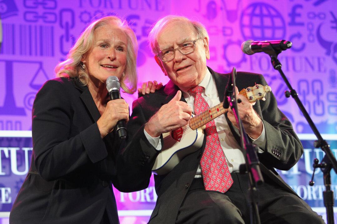 The View From Canada: Warren Buffett Is Not a Threat to Canada