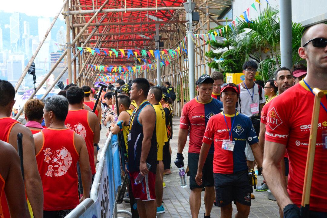 World-Wide Representation in Dragon Boat Races
