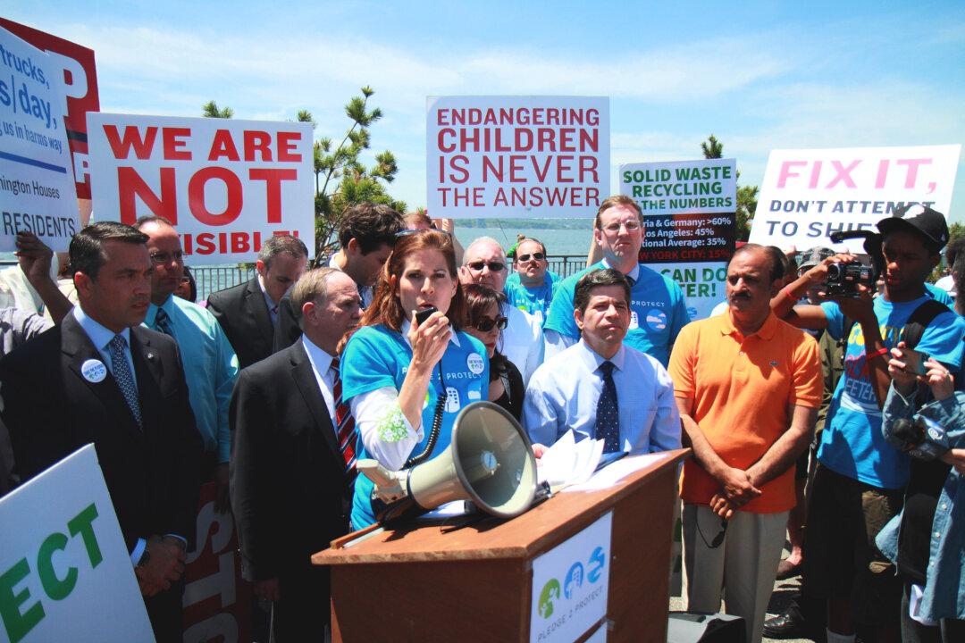 NY Boroughs Unite Against Solid Waste Transfer Plan