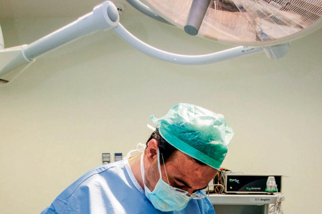 What Plastic Surgeons Say About Cosmetic-Surgery Tourism