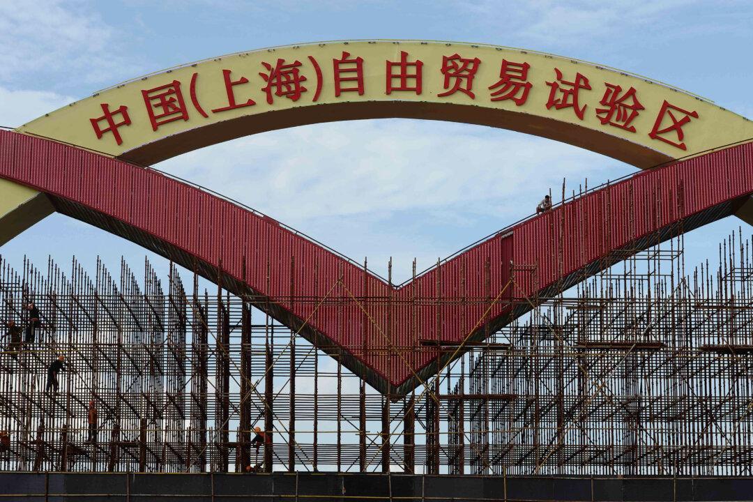 Foreign Banks Impeded in Shanghai