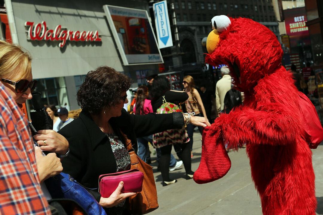 Times Square Costume Characters Target of Proposed Bill