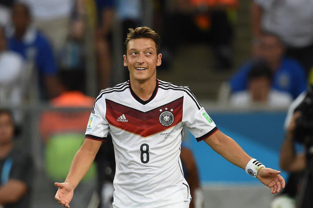 Özil Donates $600,000 Brazil World Cup Winnings to Gaza? Nope, Report is a Fake; Germany, Arsenal Midfielder Giving Earnings for Brazilian Children’s Surgeries Instead