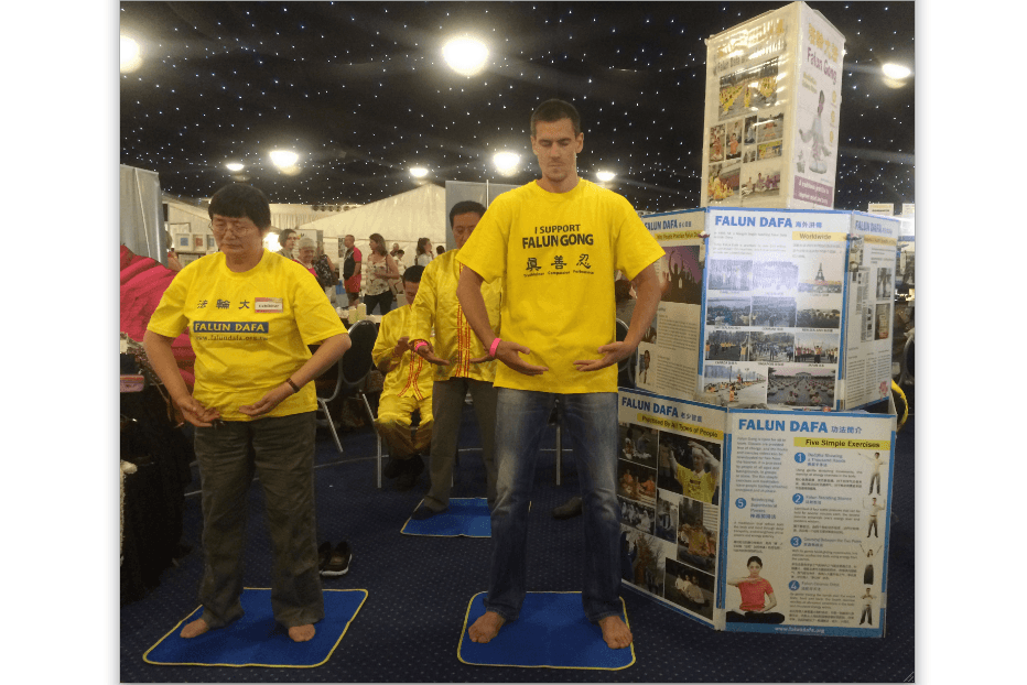 Falun Gong Participate in Leeds Health Festival